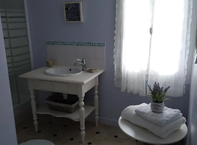 Au Coeur De Menesterol Nocleg ze śniadaniem 3*